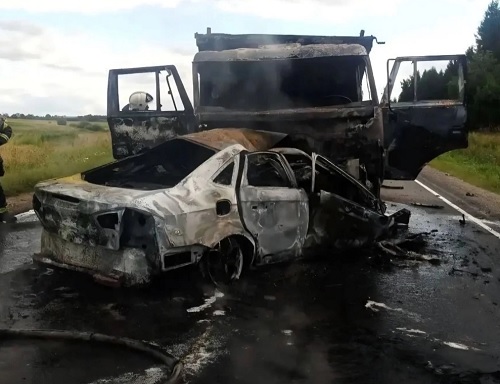 Под Вологдой погиб водитель легкового автомобиля Под Вологдой погиб водитель легкового автомобиля