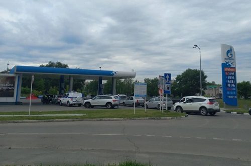 Сеть АЗС «Газпромнефть» отменила в Вологодской области лимиты на заправку Сеть АЗС «Газпромнефть» отменила в Вологодской области лимиты на заправку